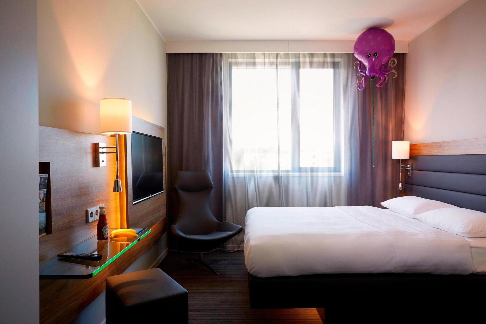 Moxy Munich Airport Hotel 4*