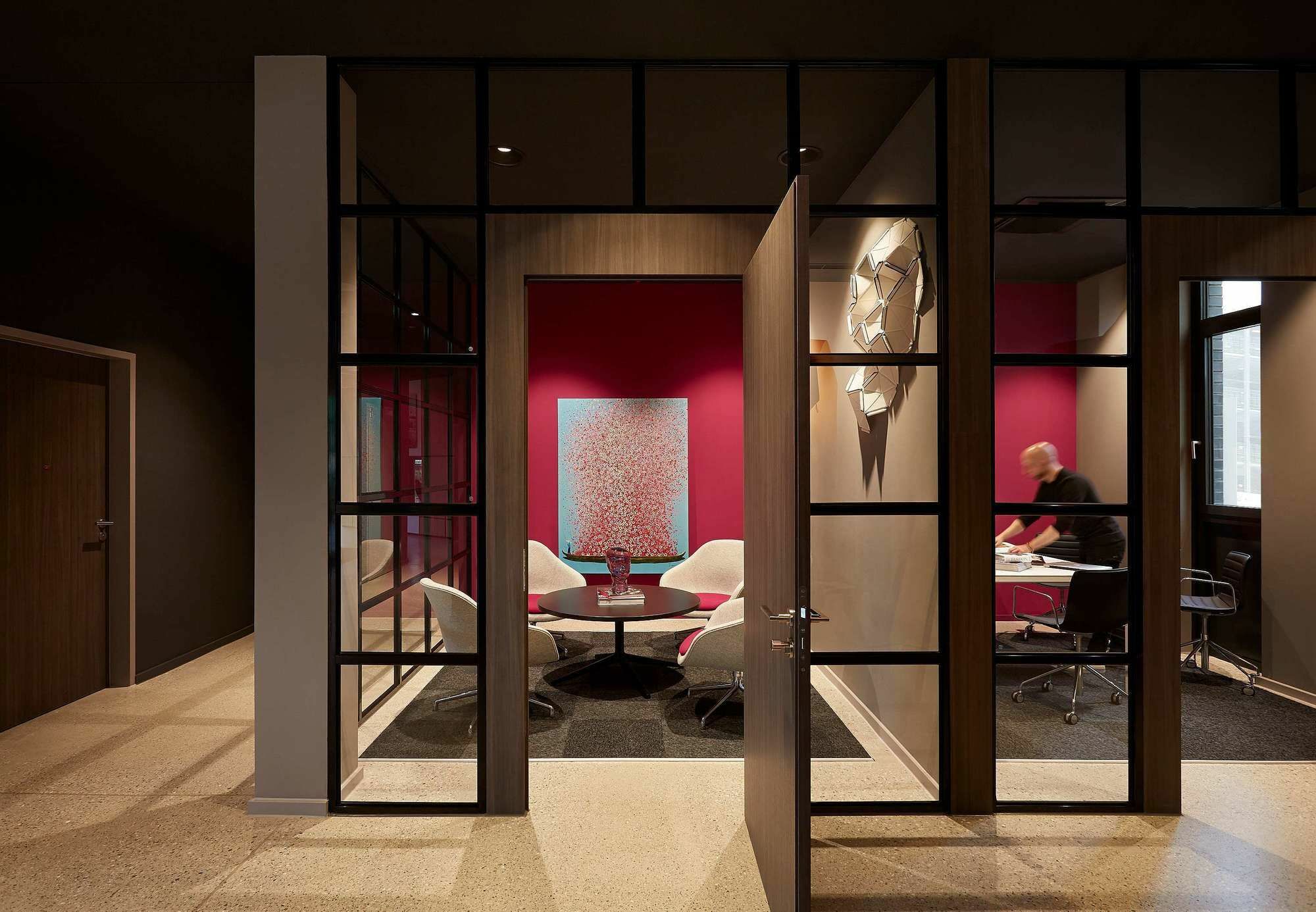 Moxy Munich Airport Hotel 4*